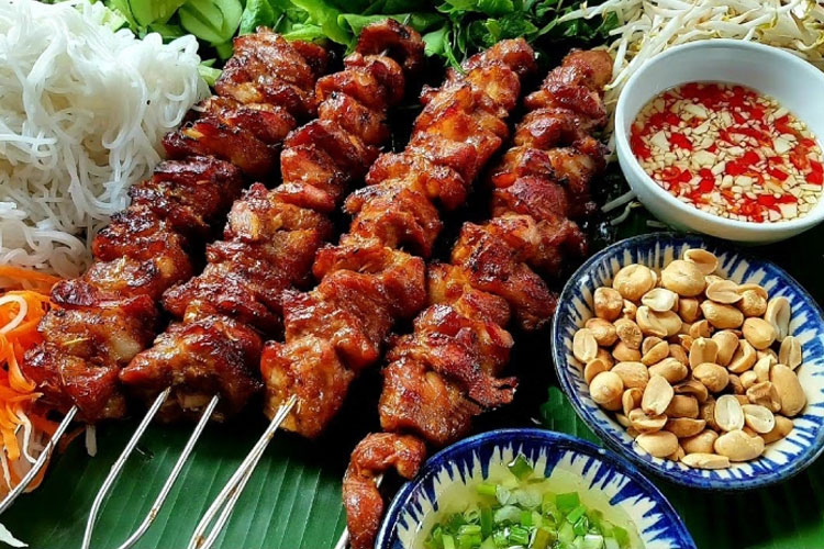 Quán Bán Bún Thịt Nướng Ngon Rẻ TPHCM